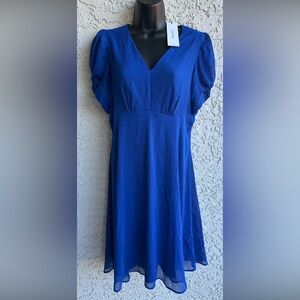 Calvin Klein Women's Blue Dress size 8-new with a tag.